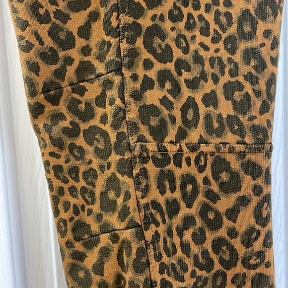 Anthropologie x Sanctuary Animal Print joggers . Excellent New like condition - Picture 4 of 9